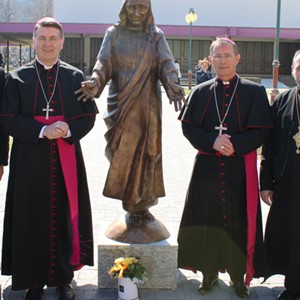 Blagoslov kipa svete Majke Terezije u Karlovcu